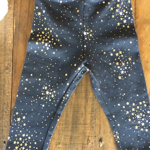⭐️Old Navy ⭐️ 12 Months ⭐️2 piece Set - Picture 2 of 2